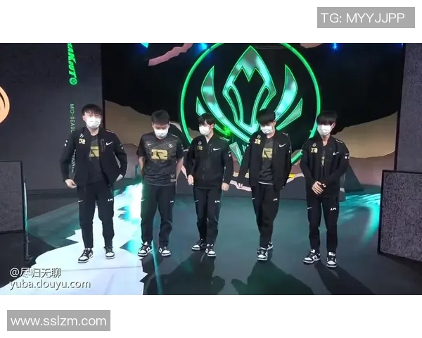 南京篮球队灵活性变革引发热议探索新战术与团队协作的未来发展