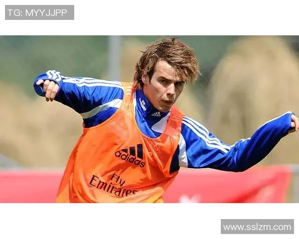 斯拉夫裔足球明星的辉煌历程与对世界足球的影响分析