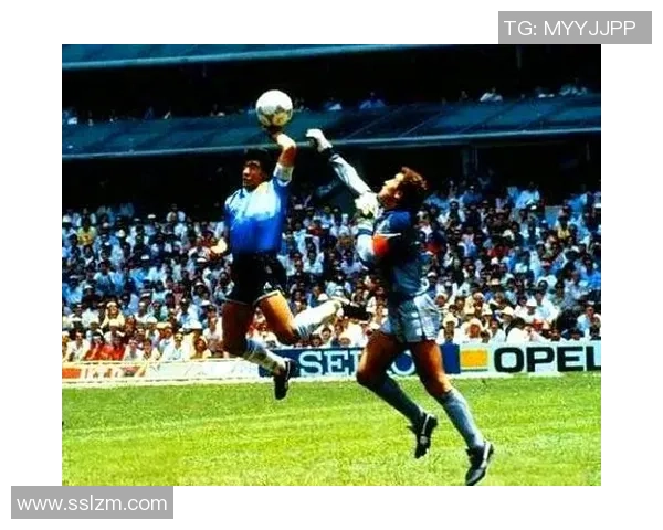 穿25号足球明星的传奇旅程与背后故事揭秘